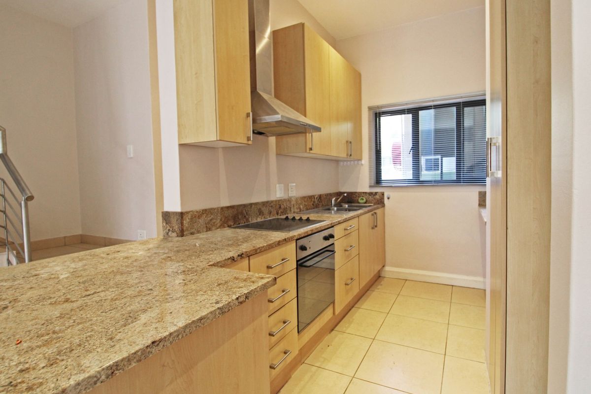 Townhouse Rental Monthly In Sandton - Photo 4