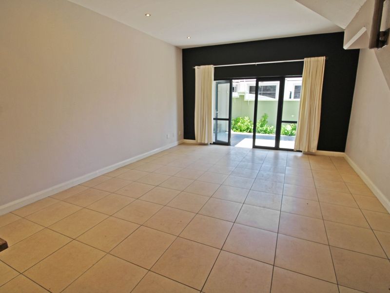 Townhouse Rental Monthly In Sandton - Photo 2