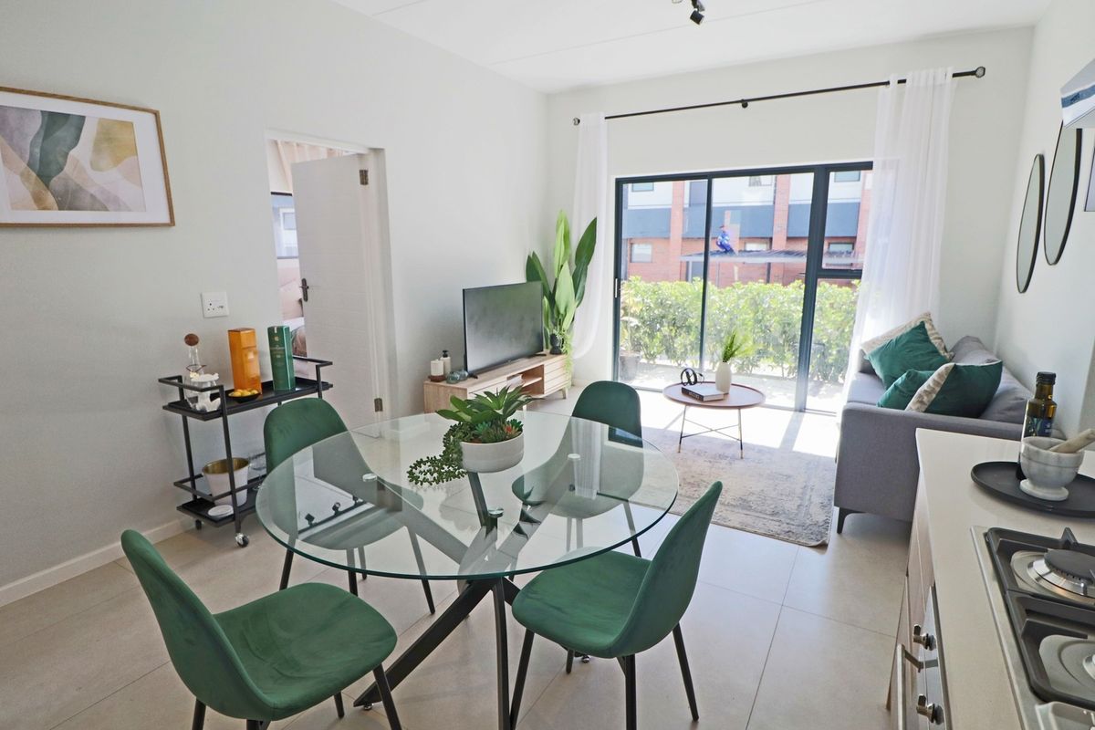 New upmarket Apartment-2 Bedroom 2 bathroom Available now!! - Photo 5