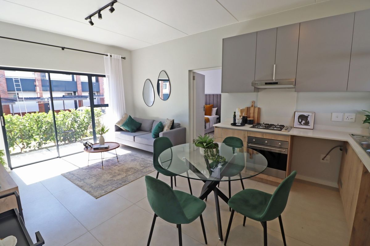 New upmarket Apartment-2 Bedroom 2 bathroom Available now!! - Photo 2