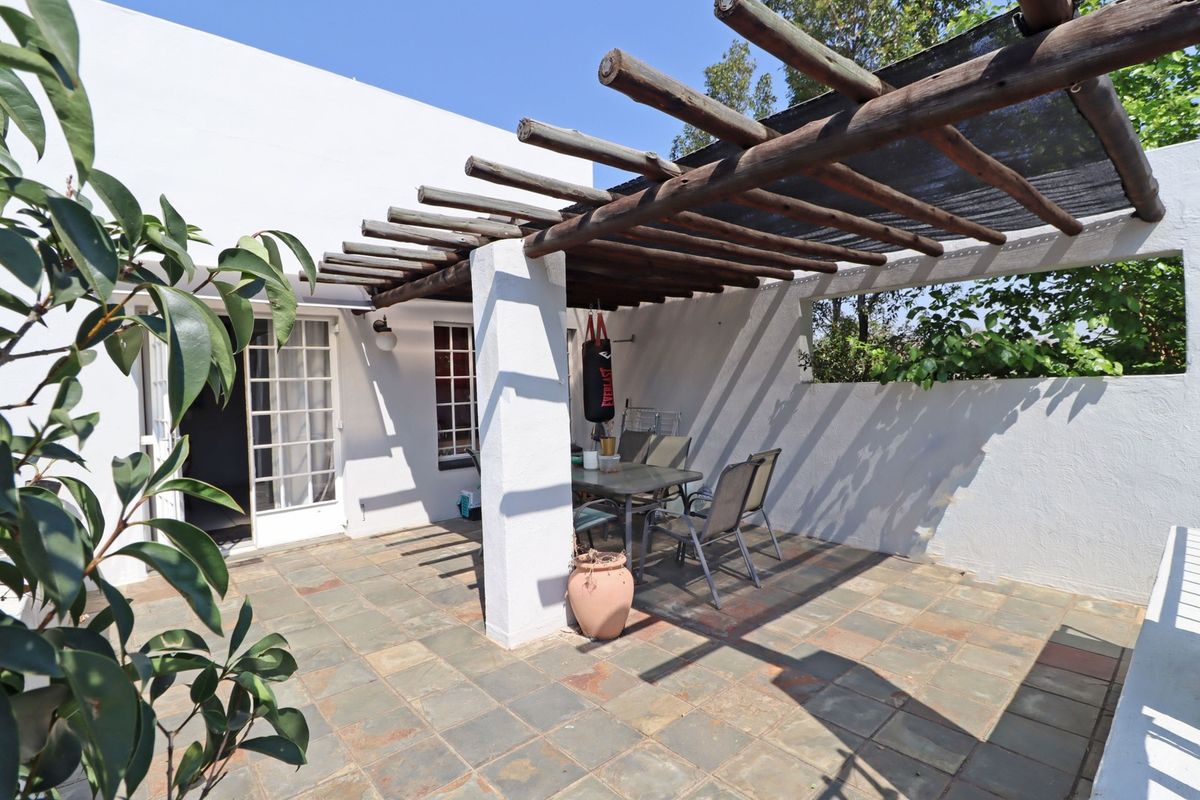 Apartment Rental Monthly In Sandton - Photo 2