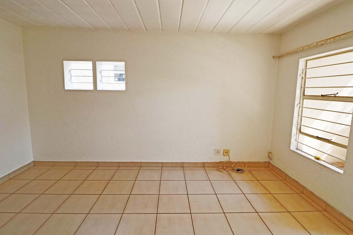 1 Bedroom, 1 Bathroom Apartment to Rent in Edenburg - Photo 5