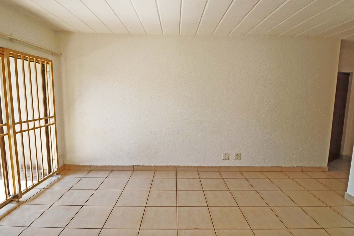 1 Bedroom, 1 Bathroom Apartment to Rent in Edenburg - Photo 4