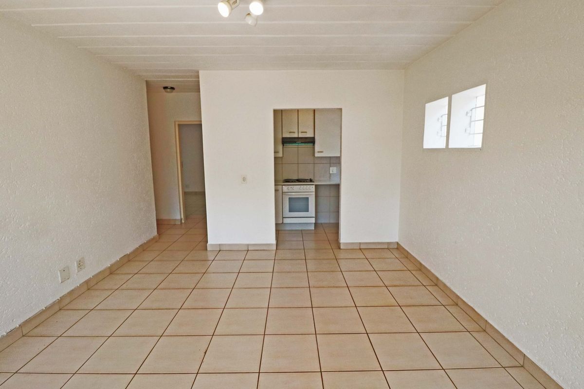 1 Bedroom, 1 Bathroom Apartment to Rent in Edenburg - Photo 2