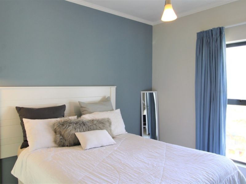 Modern and Stylish 1 Bed, 1 Bath Apartment with views! - Photo 5