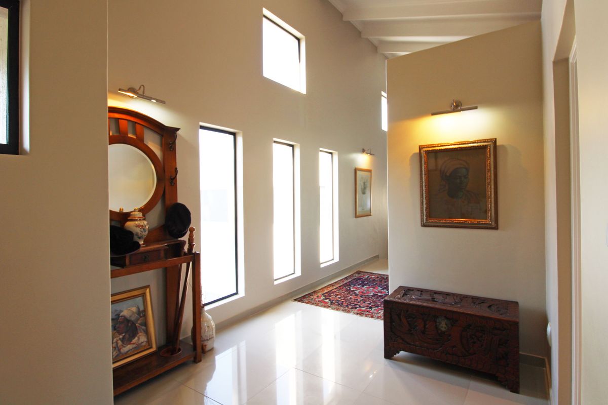 Modern Three-bedroom penthouse offers luxury  living!! - Photo 4