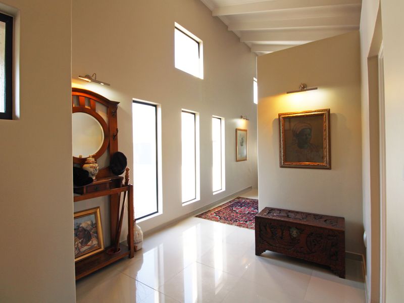 Modern Three-bedroom penthouse offers luxury  living!! - Photo 4