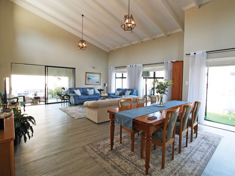 Modern Three-bedroom penthouse offers luxury  living!! - Photo 10