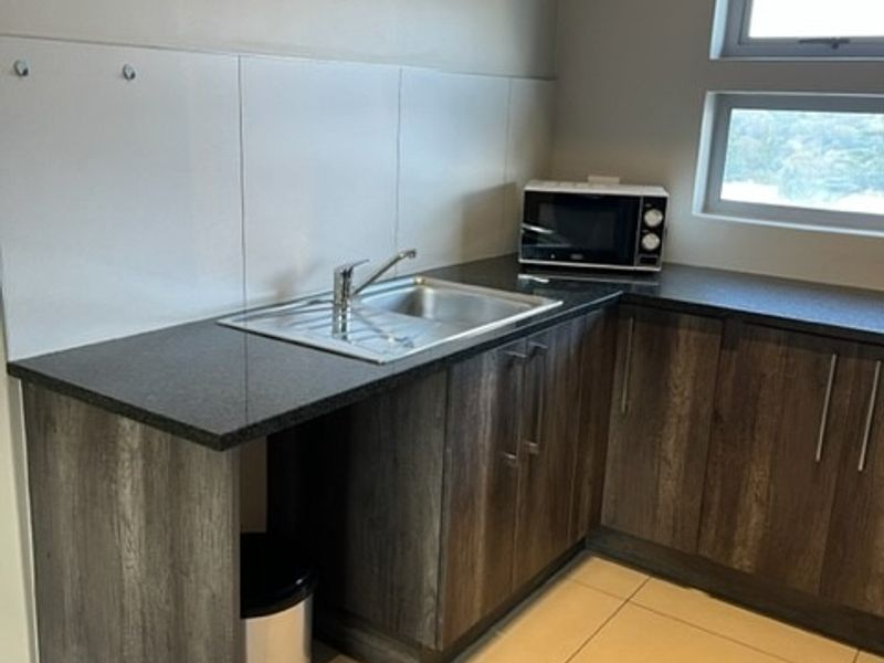 The Ultimate Studio apartment in a great location!!!! - Photo 9