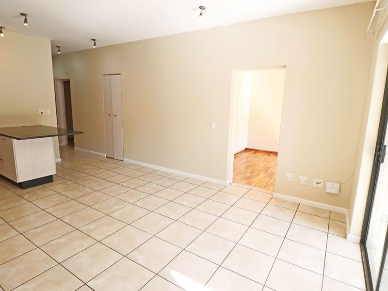 Apartment For Sale In Sandton - Photo 7