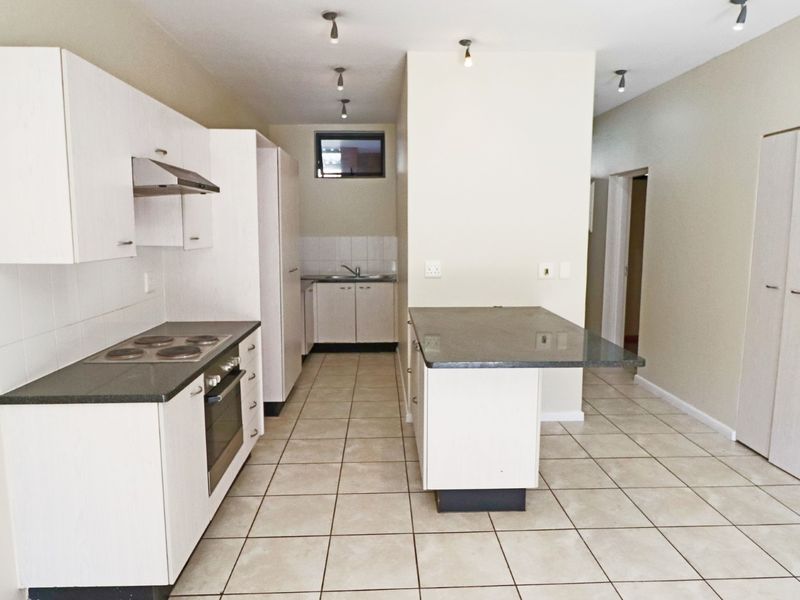 Apartment For Sale In Sandton - Photo 2