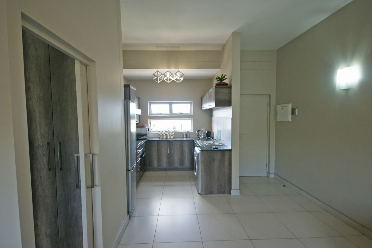 Apartment For Sale In Sandton - Photo 3