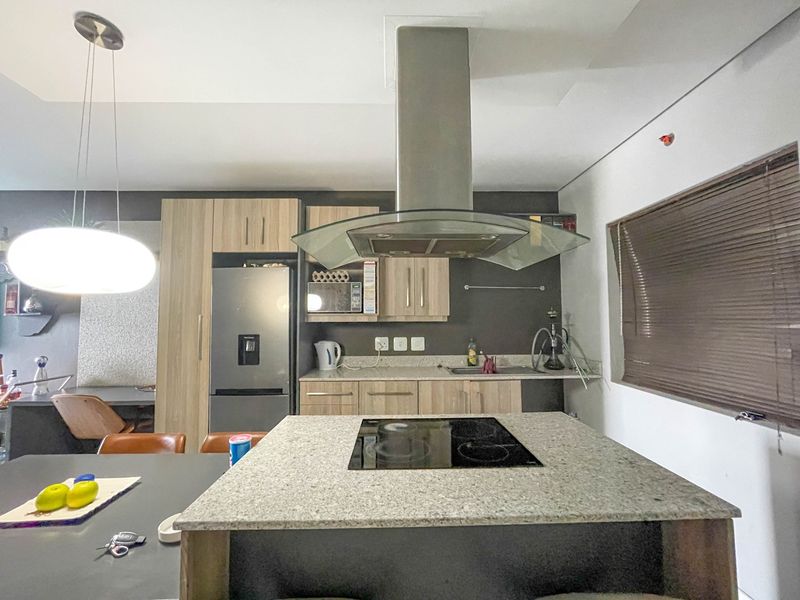 Apartment For Sale In Sandton - Photo 3