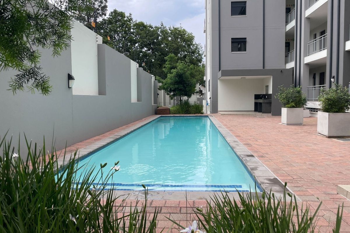 Apartment For Sale In Sandton - Photo 2