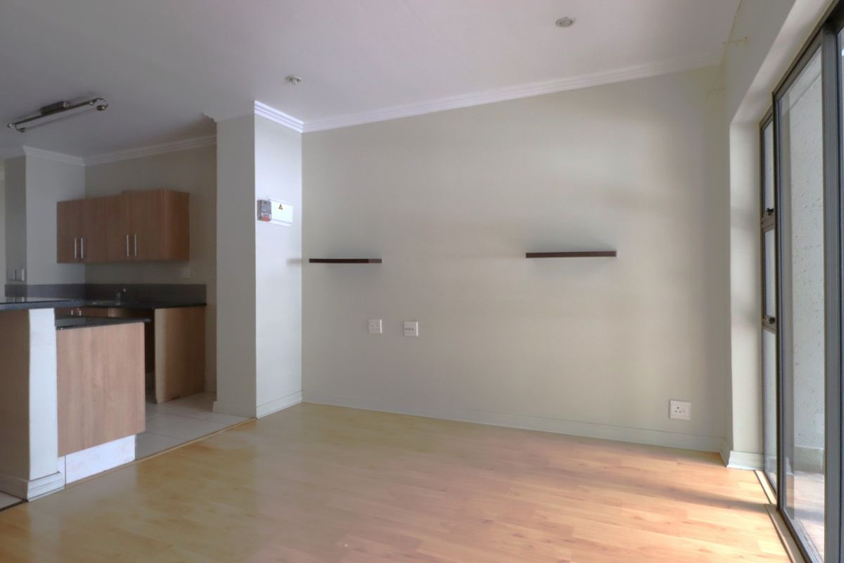 Apartment For Sale In Sandton - Photo 2