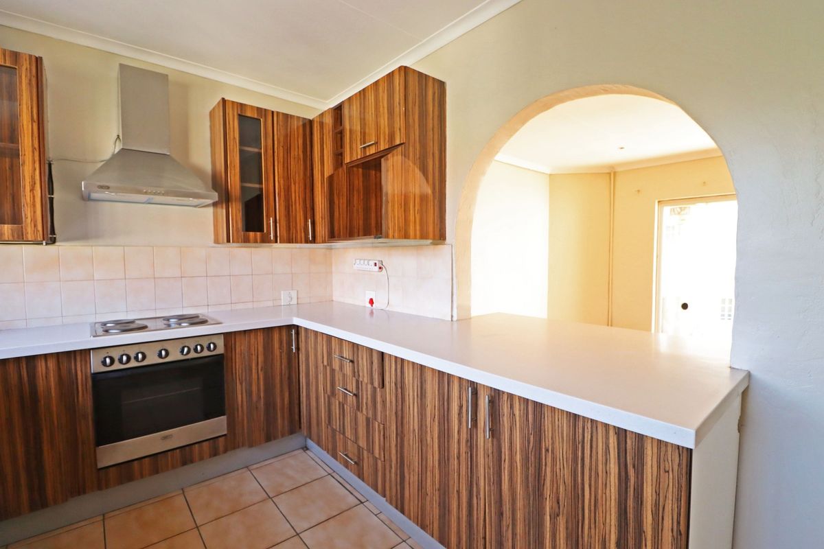 Apartment For Sale In Sandton - Photo 2