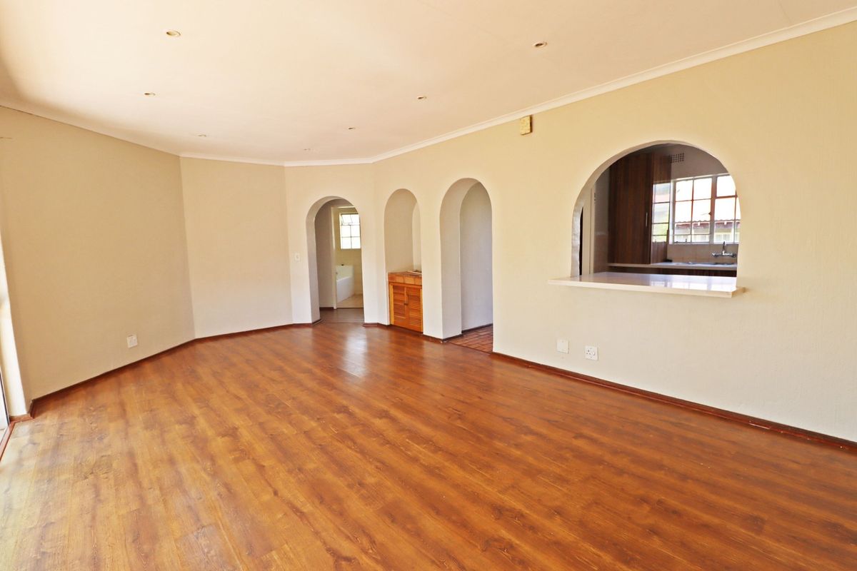 Apartment For Sale In Sandton - Photo 4