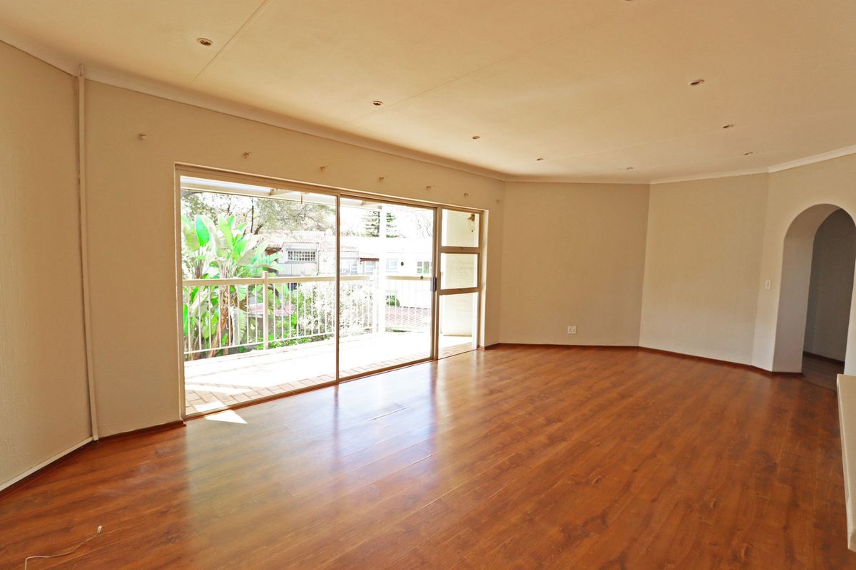 Apartment For Sale In Sandton - Photo 3