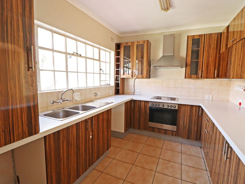 Apartment For Sale In Sandton - Photo 1