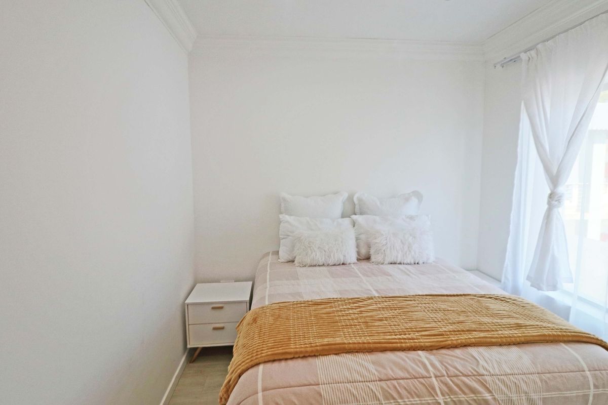 1st-Floor 2-Bedroom Apartment in Secure Boomed-Off Area For Sale in Rivonia - Photo 5