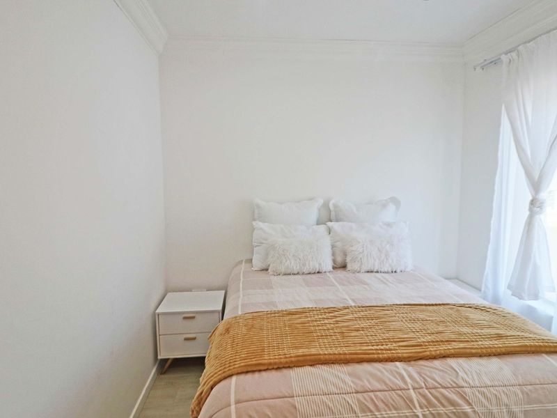 1st-Floor 2-Bedroom Apartment in Secure Boomed-Off Area For Sale in Rivonia - Photo 5