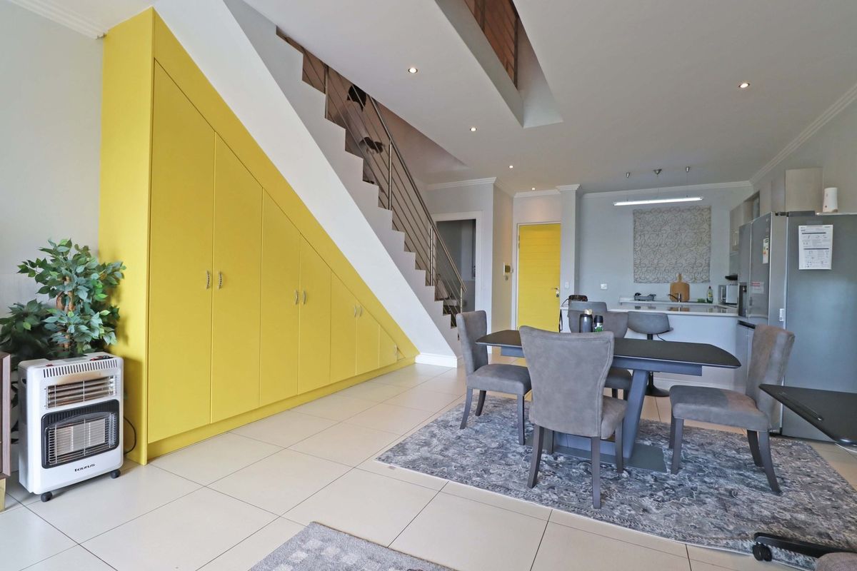Modern Two-bedroom/ two-bathroom Apartment in Bryanston - Photo 5