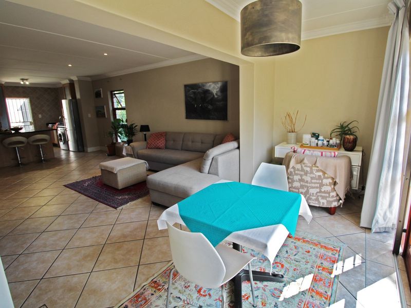 Townhouse For Sale In Sandton - Photo 4