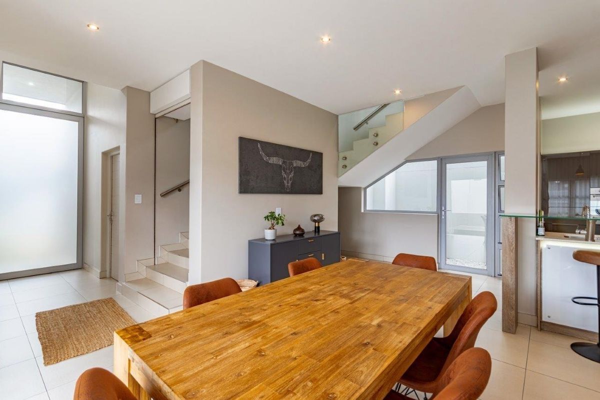 Where modern family living meets effortless entertaining in the heart of Bryanston. - Photo 4