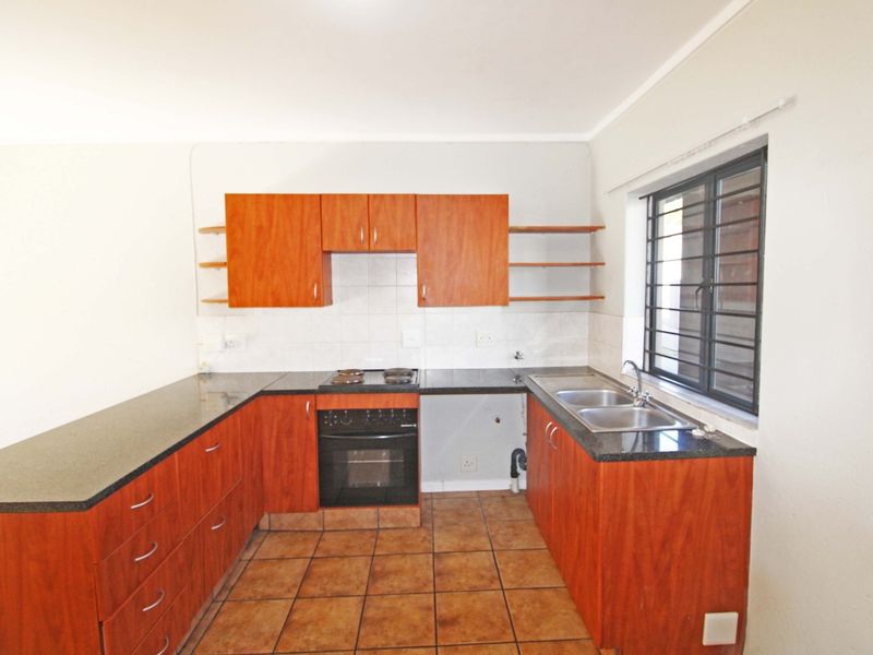 Charming 1-Bedroom, 1 Bathroom Garden Apartment for Sale in Darrenwood, Randburg - Photo 2