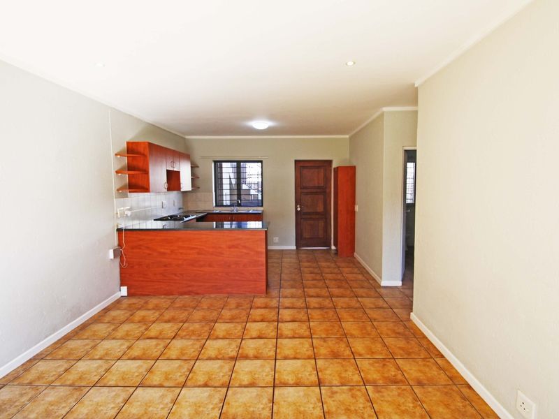 Charming 1-Bedroom, 1 Bathroom Garden Apartment for Sale in Darrenwood, Randburg - Photo 5