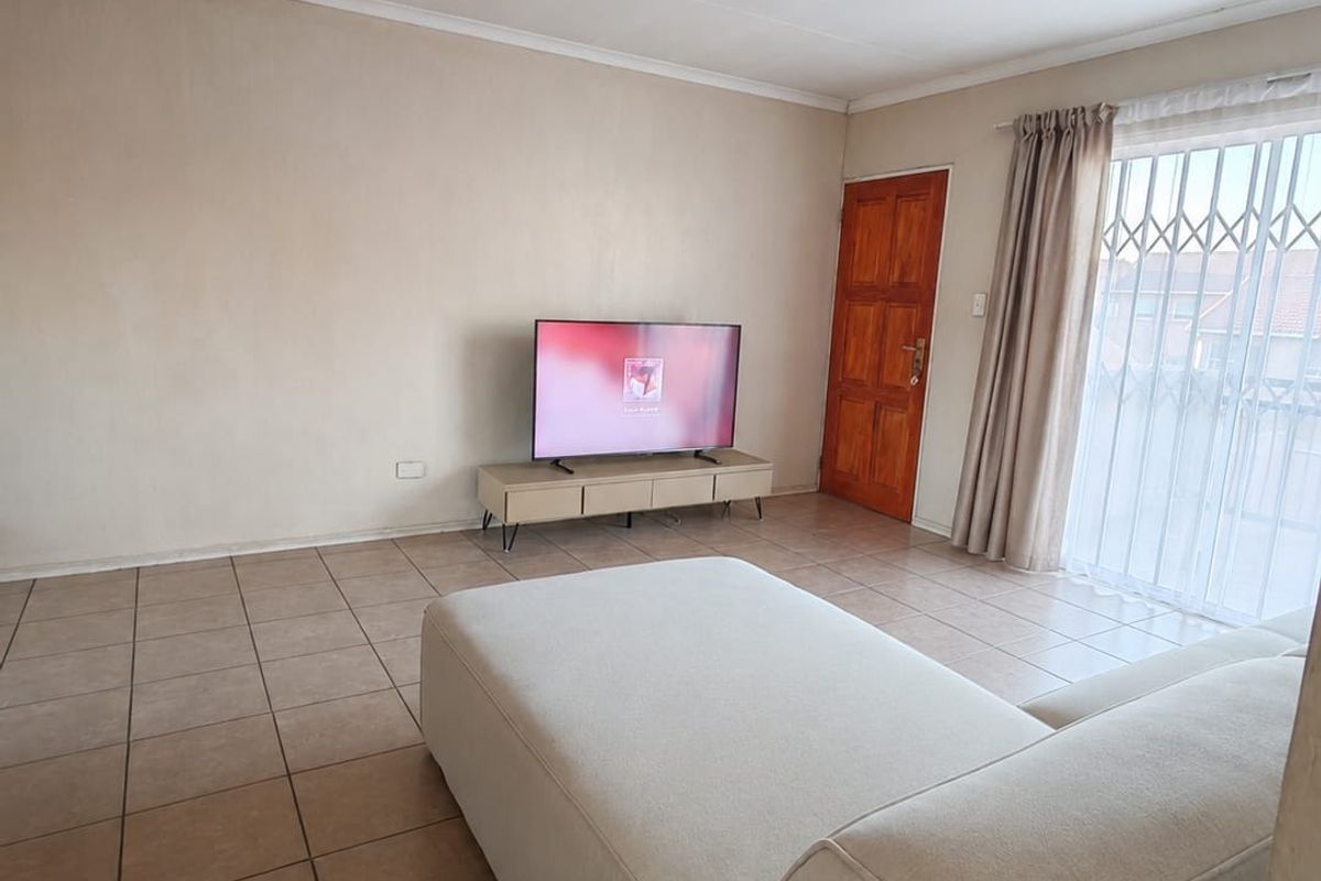 2 Bedroom Apartment for Sale | 71m2 | Vorna Village, Midrand - Photo 3