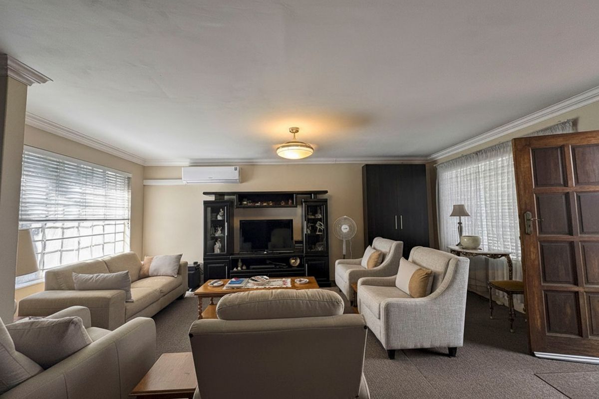 When downsizing doesn't mean compromising! - Photo 4