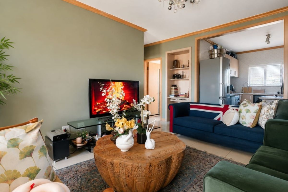 Secure. Stylish. Convenient. Your New Home Awaits! - Photo 5