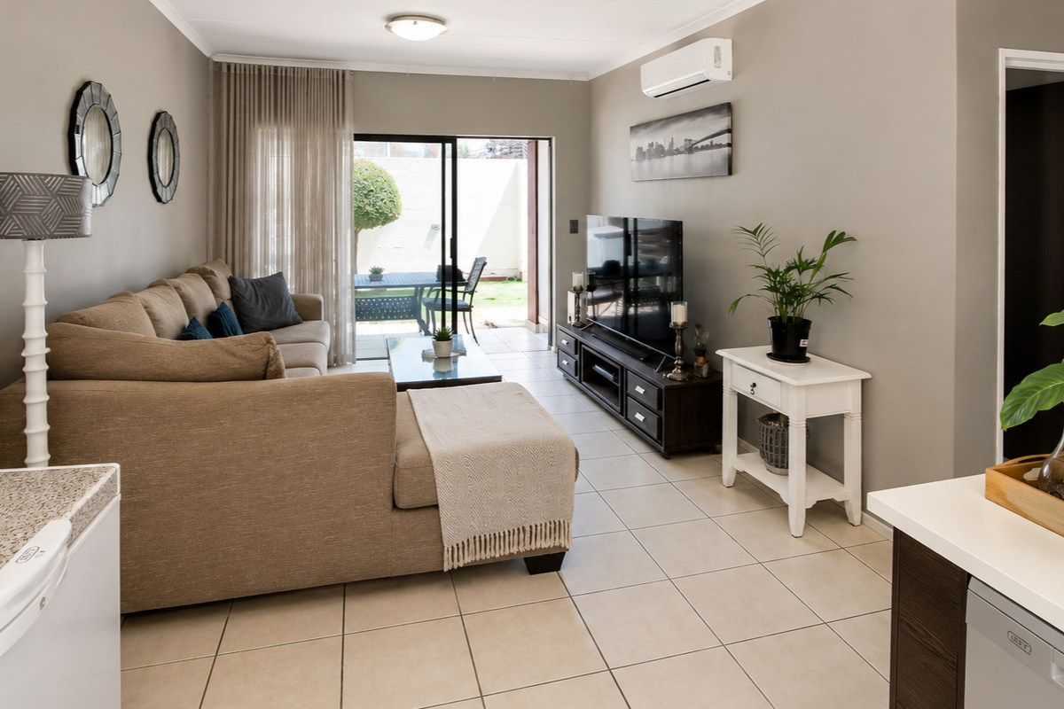 Modern 2-Bed Garden Townhouse – Perfect for First-Time Buyers & Investors - Photo 4