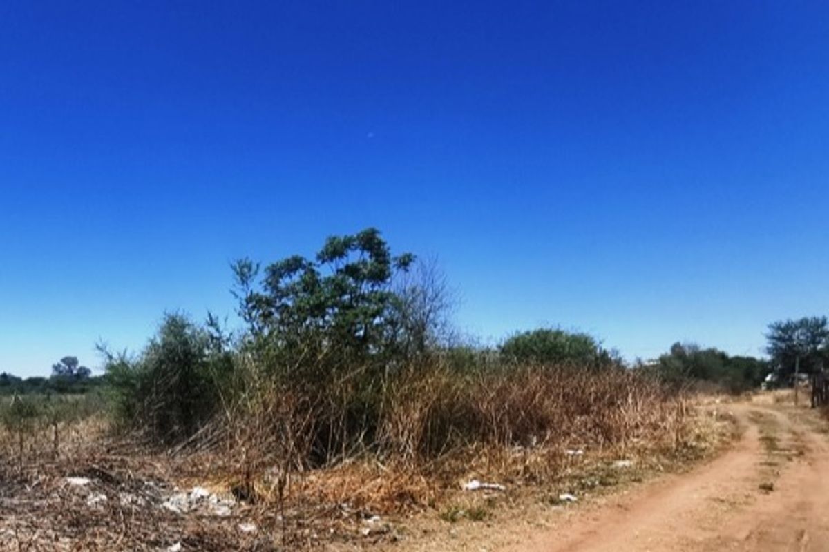 Vacant Land For Sale - Development Opportunity - Res 2 Zoning for 34 Units! - Photo 3