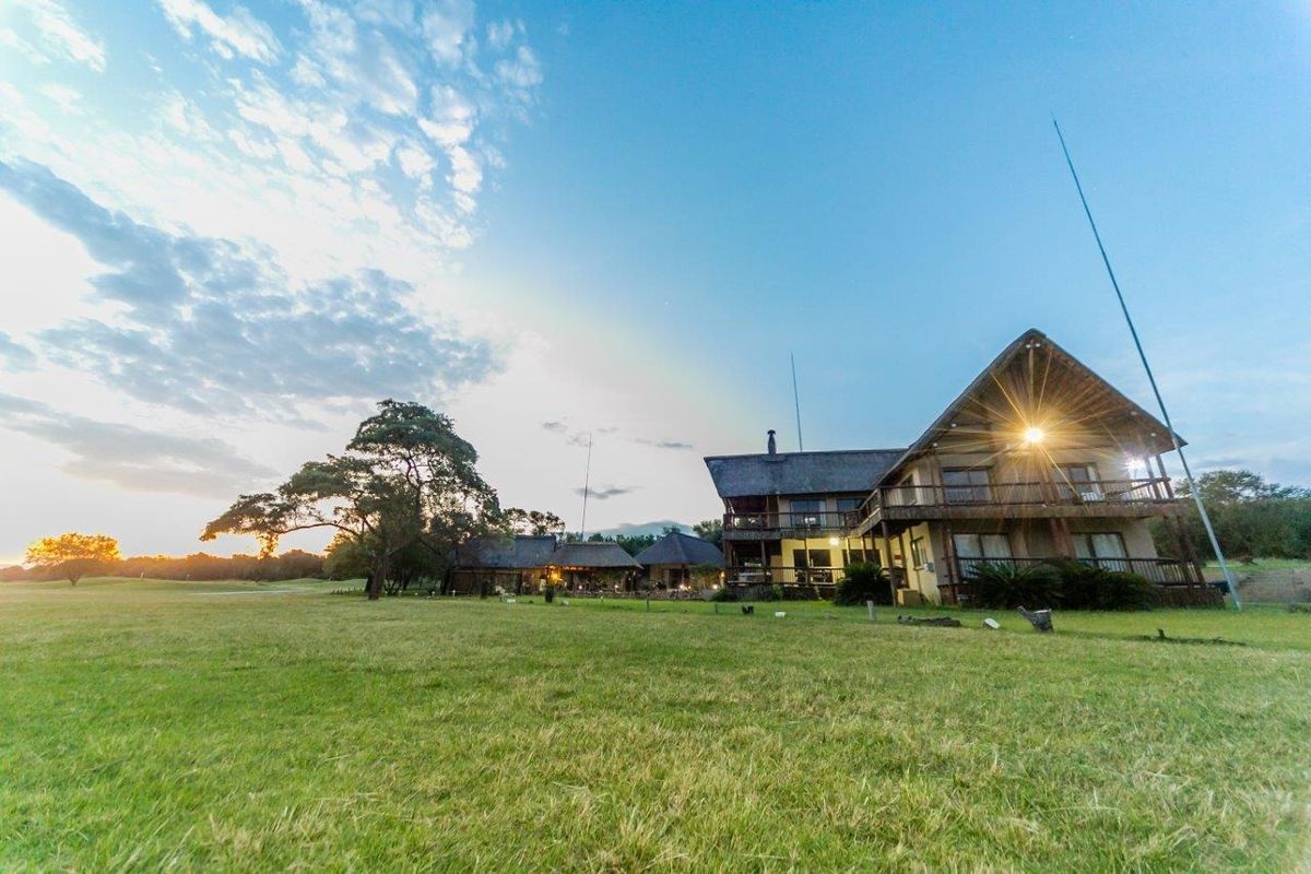 BEAUTIFUL HOUSE WITH 3 SELF CATERING CHALETS OR 3 RENTALS - Photo 2