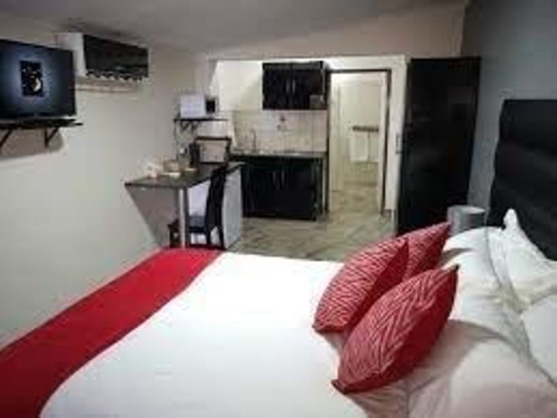 THIS GUESTHOUSE IS CENTRALLY LOCATED IN MOOKGOPHONG PREVIOUSLY KNOWN AS NABOOMSPRUIT. - Photo 4