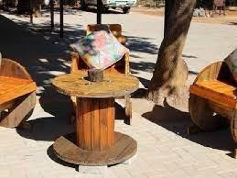 THIS GUESTHOUSE IS CENTRALLY LOCATED IN MOOKGOPHONG PREVIOUSLY KNOWN AS NABOOMSPRUIT. - Photo 2