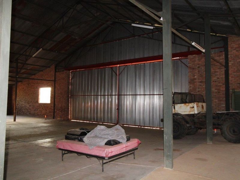 This little gem offers the most beautiful view of Kranskop Mountain in the area. - Photo 10