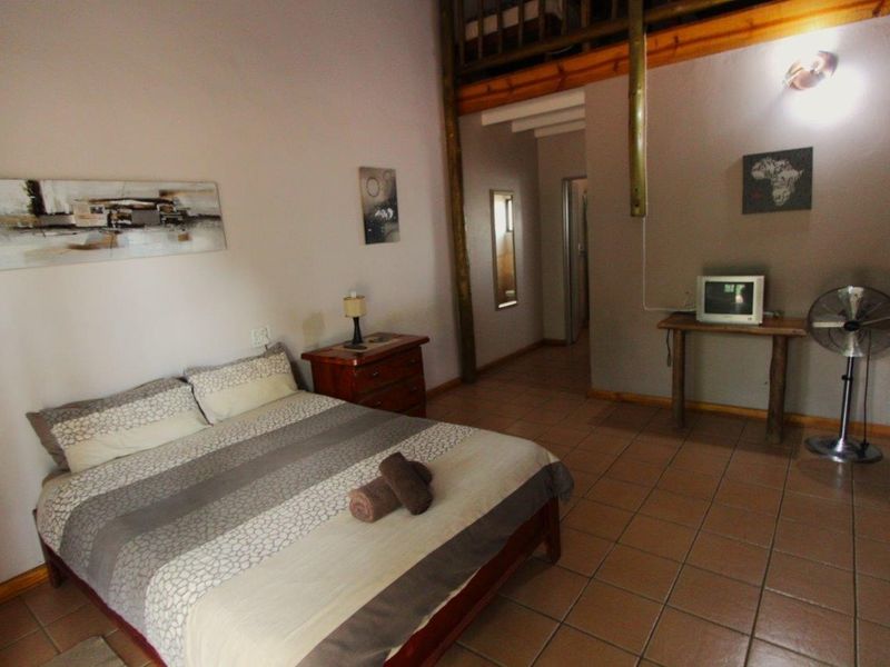 Completely solar powered 185Ha Lodge for sale in Mookgophong Area. - Photo 9