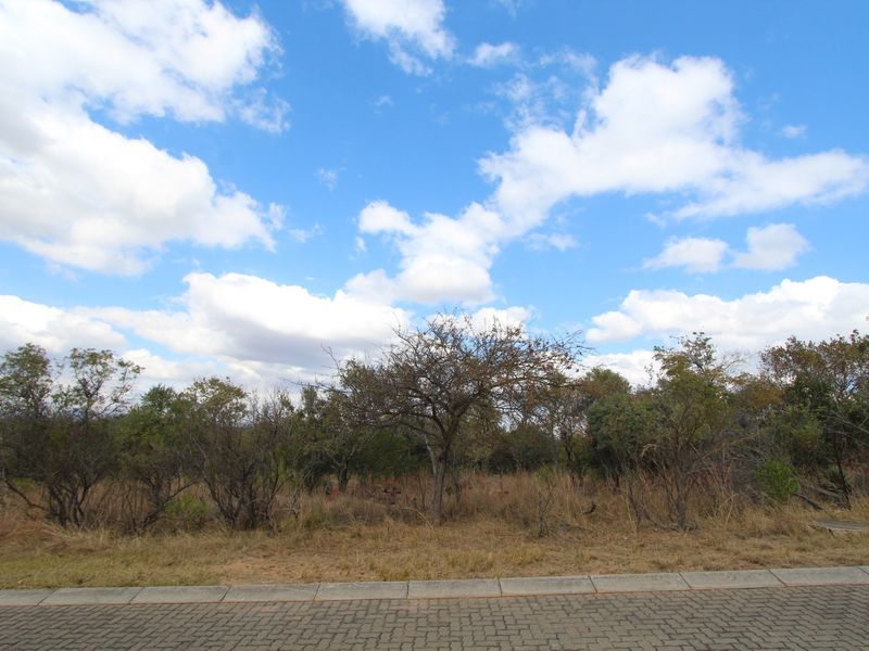 THIS 1350 SQ METER STAND ON THE AMAZING KORO CREEK GOLF ESTATE COULD BE YOURS. - Photo 4