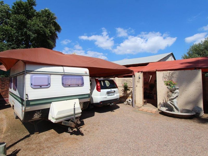 Three in One! - Photo 9