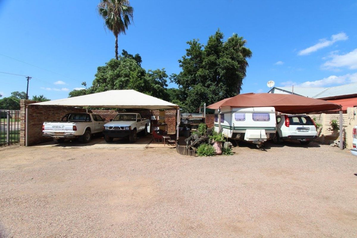 Three in One! - Photo 2