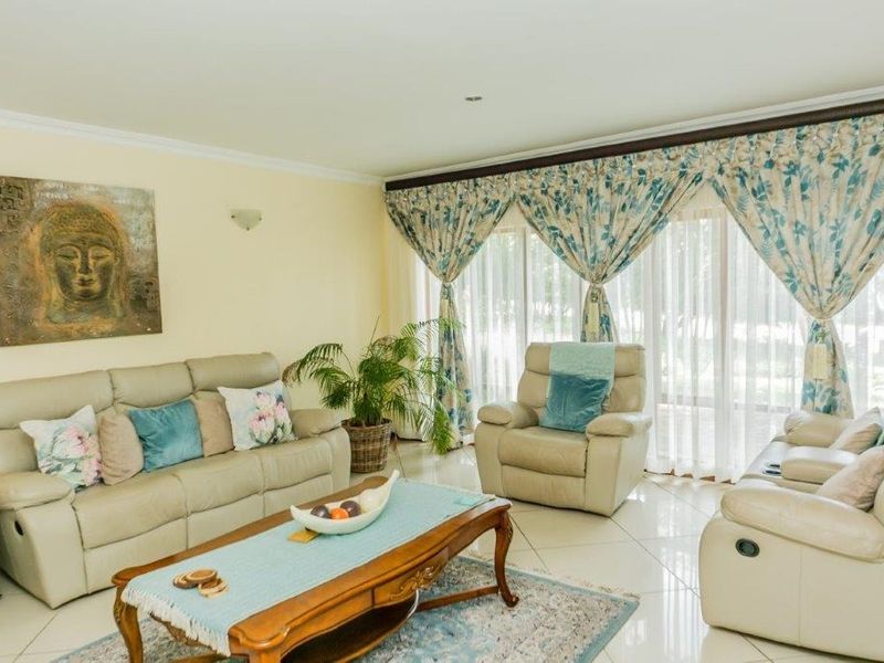 INVESTOR FIXER UPPER! - Photo 6