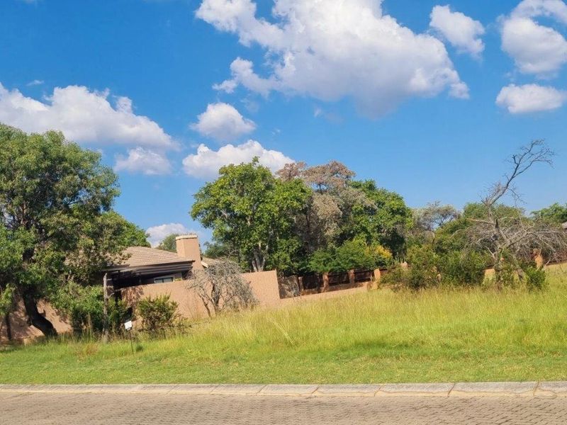 BUSHVELD BLISS: YOUR SANCTUARY AMIDST NATURE - Photo 9