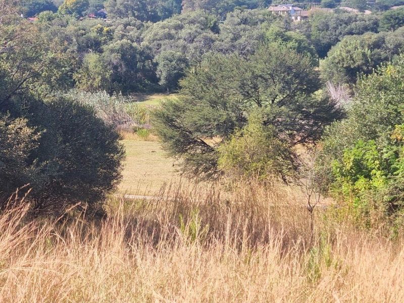 Panoramic Perfection: Expansive Stand on Prestigious Hilltop Golf View - Photo 7