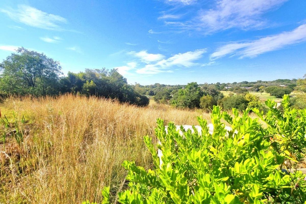 Panoramic Perfection: Expansive Stand on Prestigious Hilltop Golf View - Photo 3