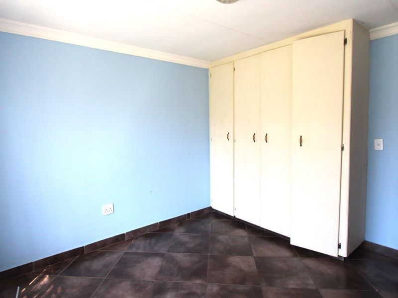 Beautifull 3 bedroom home close to the hospital - Photo 5