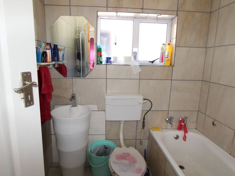A BEAUTIFUL THREE BEDROOM HOUSE IN PHAGAMENG - Photo 7