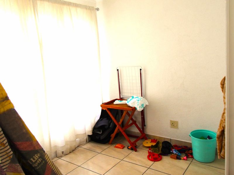 A BEAUTIFUL THREE BEDROOM HOUSE IN PHAGAMENG - Photo 6